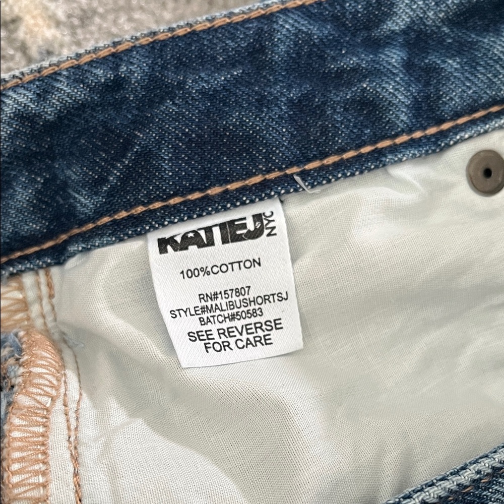 Katie J NYC Malibu Jean Shorts ** - Picture 6 of 10